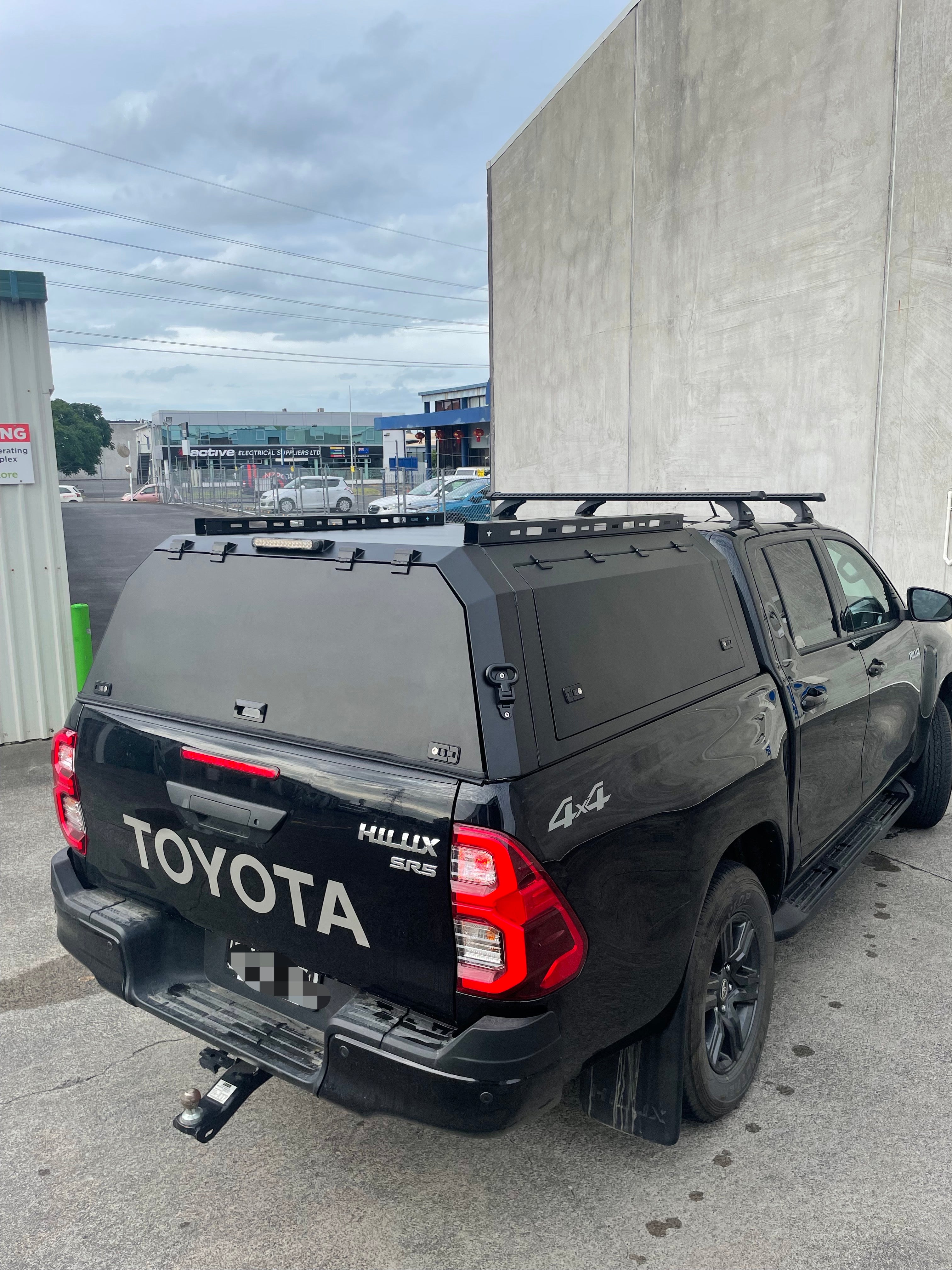 Utefit Edge Series Aluminum Canopy For Toyota Hilux 2015-2025 A deck